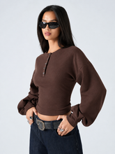 ROUND NECK DROP SHOULDER LONG SLEEVE FITTED CROPPED TOP