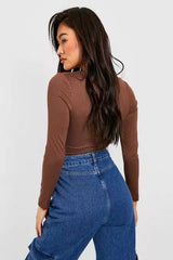 LONG SLEEVE V NECK CROPPED TOP-DARK BROWN