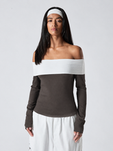 OFF-THE-SHOULDER CONTRAST COLOR TOP