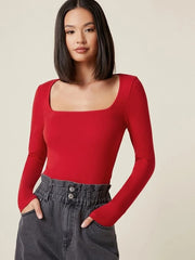 SQUARE NECK FORM FITTED TEE-BLACK