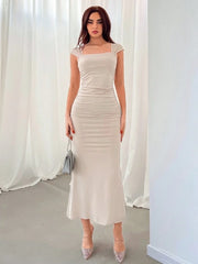 SOLID COLOR SIMPLE DAILY SQUARE NECKLINE DRESS